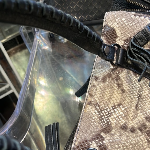 NWOT genuine leather bag - Picture 4 of 5